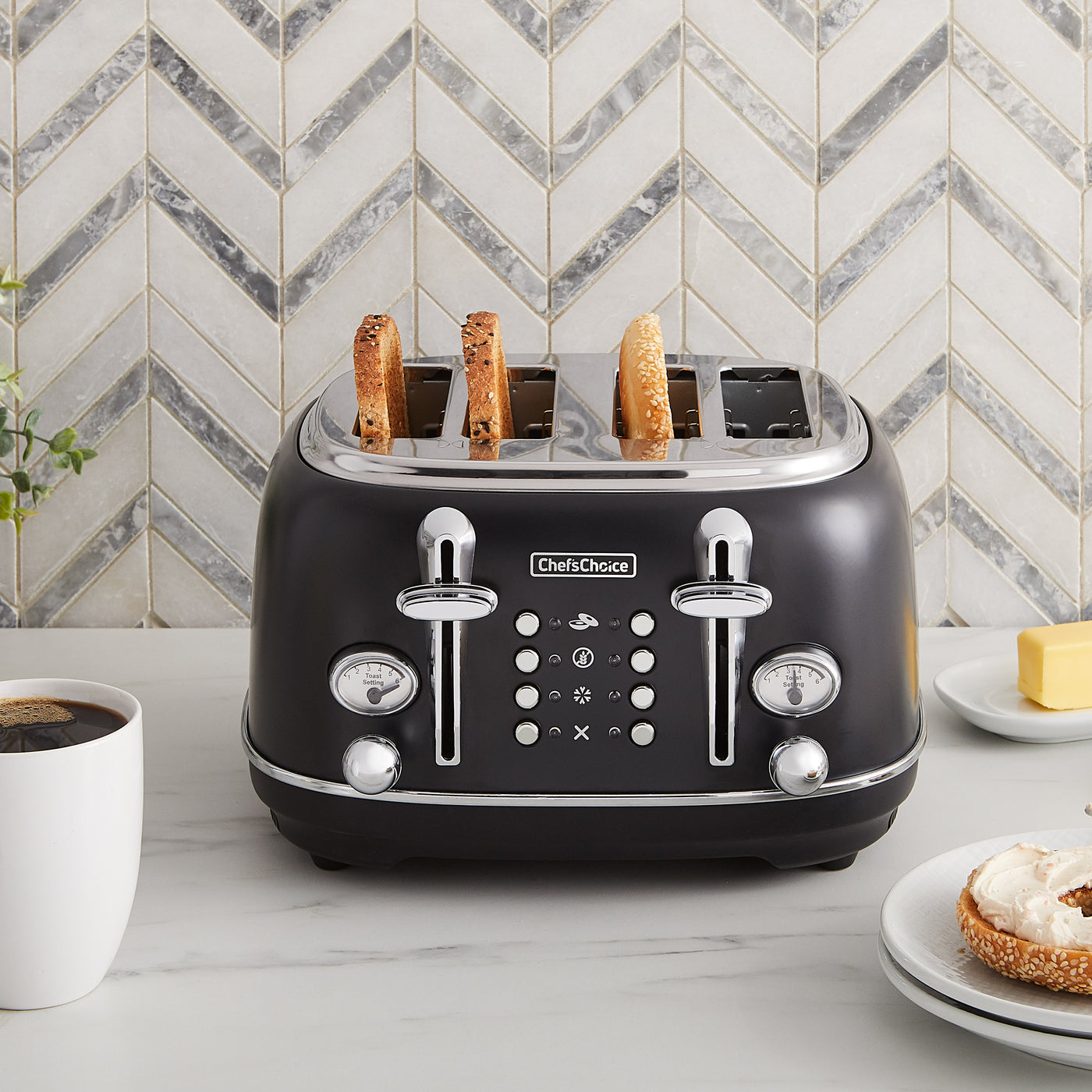 Perfect your toast game with our 4-Slice Toaster!
