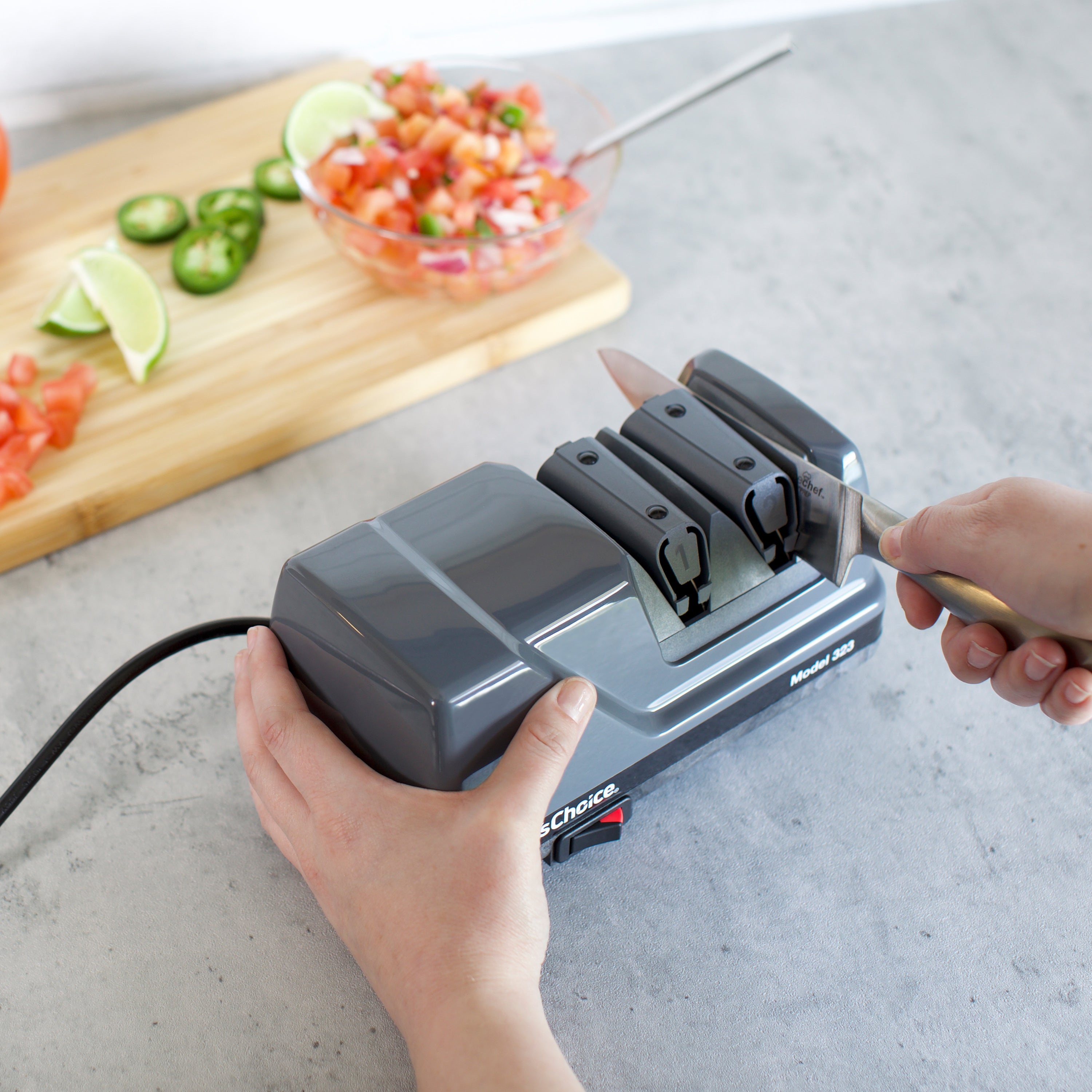 Chef'sChoice Model 323 Knife Sharpener - Thumbnail 4