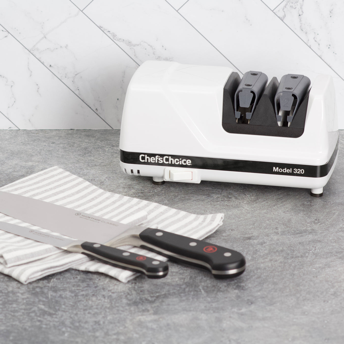 Chef'sChoice Model 320 FlexHone Professional Compact Electric Knife  Sharpener with Diamond Abrasives & Precision Angle Control White 0320000 -  Best Buy