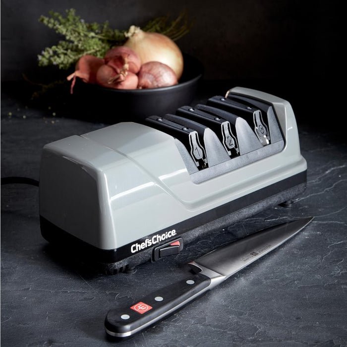 https://chefschoice.com/cdn/shop/products/chefschoice-ultimate-trizor-edge-xiv-knife-sharpener-o-1_700x.jpg?v=1615407170